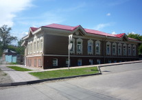 Здание в центре Новосибирска