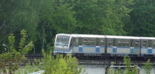 Поезд метро на открытом (наземном) участке Арбатско-Покровской линии