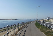 Волга и автодорожный мост