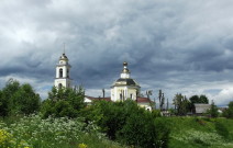 Лужки, Петропавловская церковь