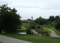 парк, пруд и храм