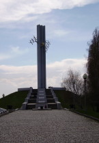 Саратов. Памятник Журавли