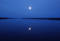 Шексна и луна. Рыбинское водохранилище