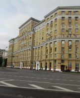 Здание на Краснохолмской набережной